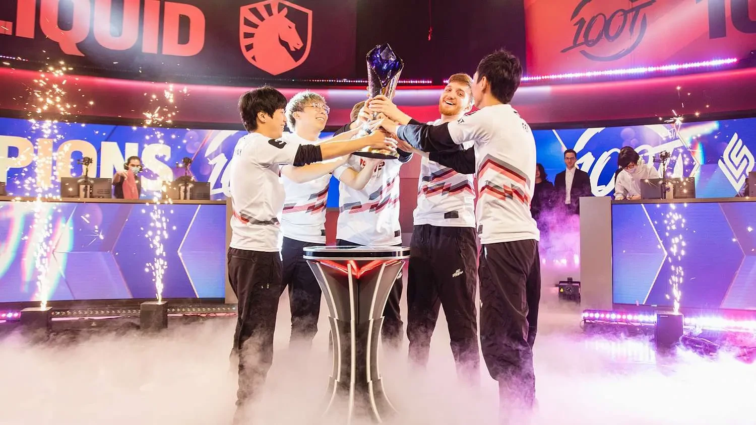 100 Thieves se loučí s League of Legends - Konec osmileté éry včetně působení Freeze