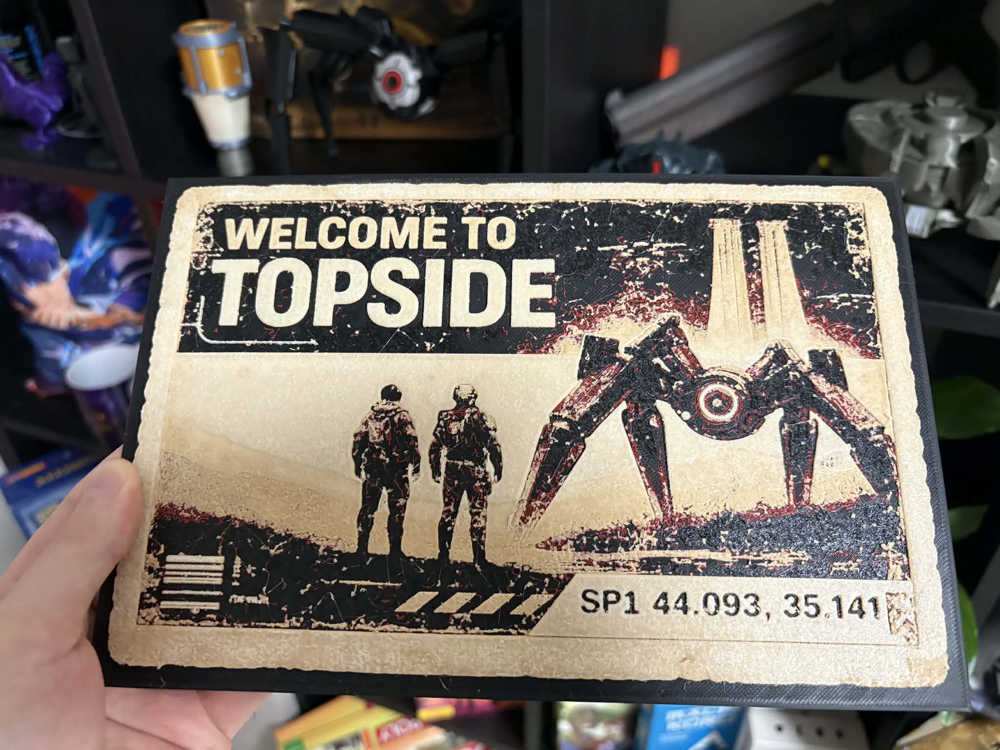 Arc Raiders - Welcome to TOPSIDE | HueForge style | Cedule, která tě na povrchu nemine - Image 3